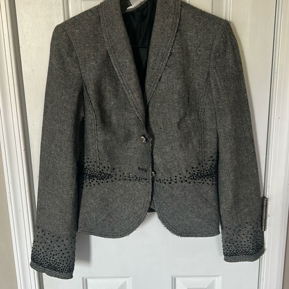 White House black market gray wool mix skirt suit, classy size 4